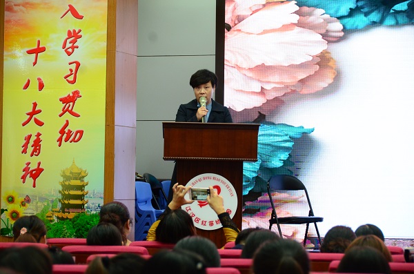 E:\保教实验\培训教研\红苗幼儿园（2017.10.12） .JPG