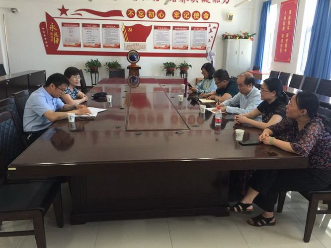 座谈1_调整大小.jpg
