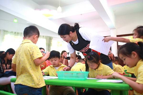 C:\Users\user\Desktop\初赛（2017.6.6-7） - 副本\1-2.jpg