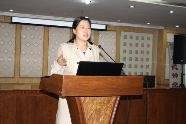 （陈丽华博士做监测背景分析）