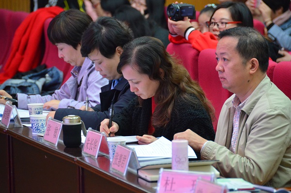 E:\保教实验\培训教研\红苗幼儿园（2017.10.12） .JPG